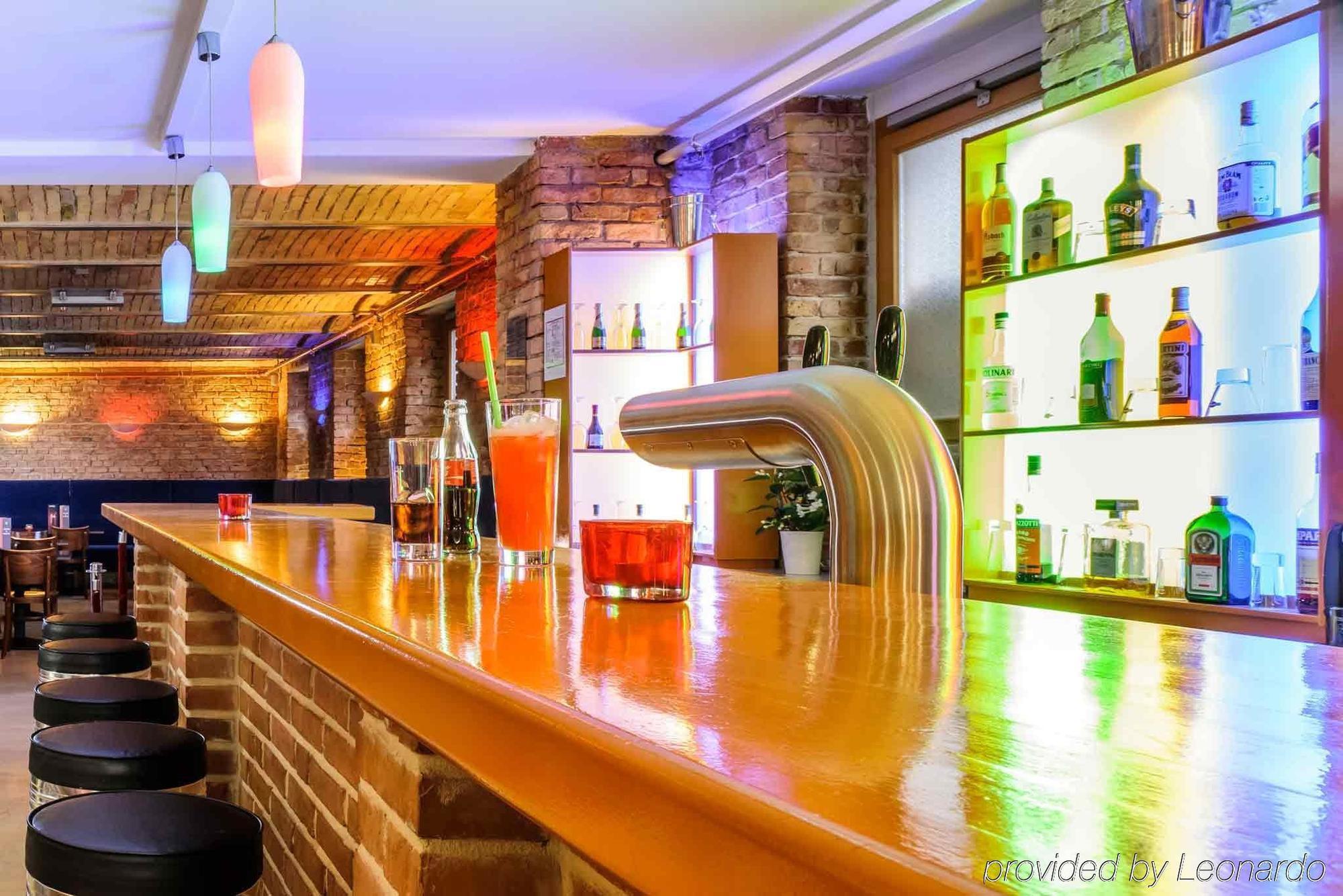 Ibis Styles Berlin City Ost Étterem fotó