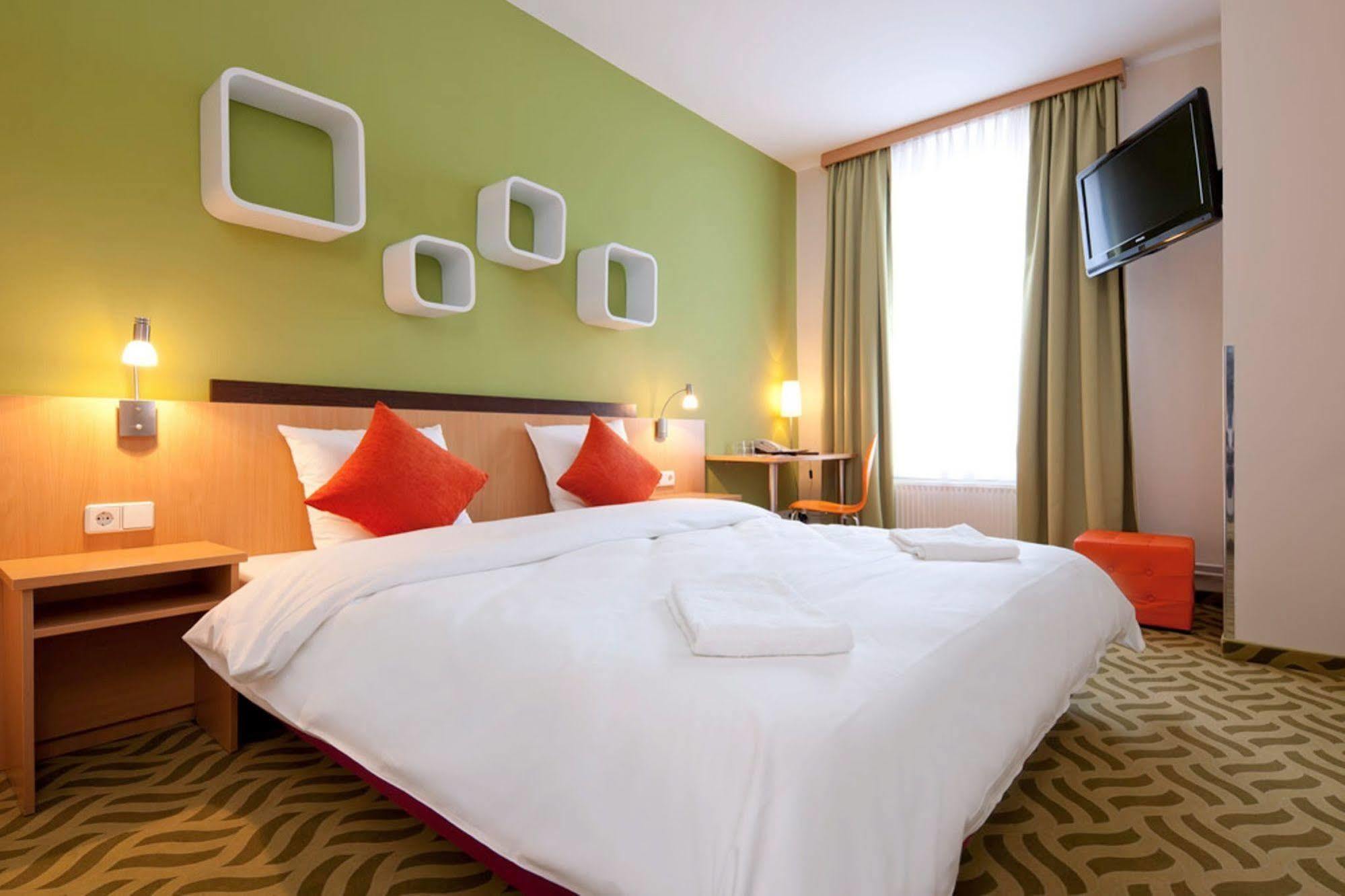 Ibis Styles Berlin City Ost Kültér fotó